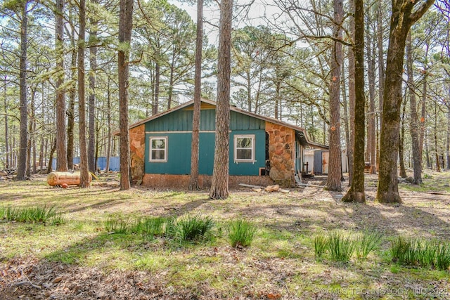 view of front of house featuring crawl space