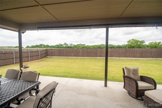 190 N Castle St, Skiatook, OK 74070 - fenced backyard with a patio and outdoor dining space