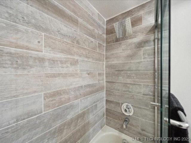 full bath featuring shower / bathtub combination