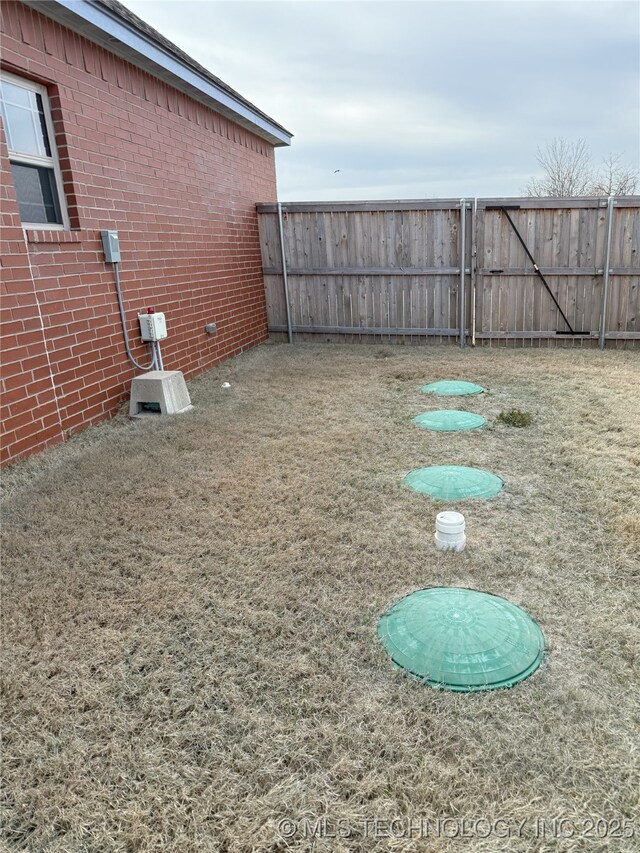 1825 E 45th Pl, Sand Springs, OK 74063 - view of yard with fence