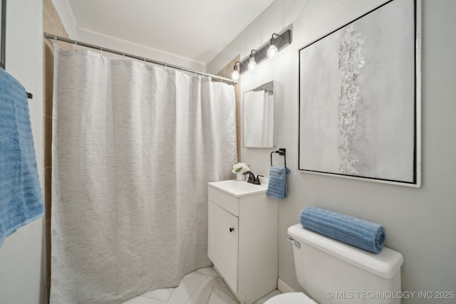 bathroom featuring ornamental molding, a shower with shower curtain, vanity, and toilet