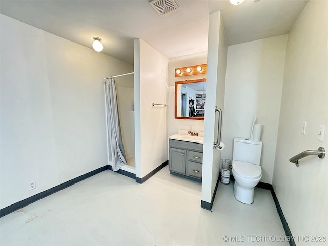 bathroom with concrete floors, a shower with shower curtain, vanity, and visible vents