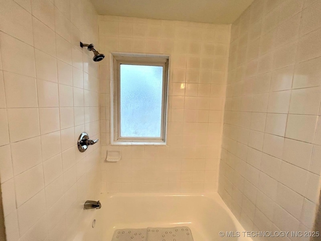 bathroom featuring shower / bathtub combination