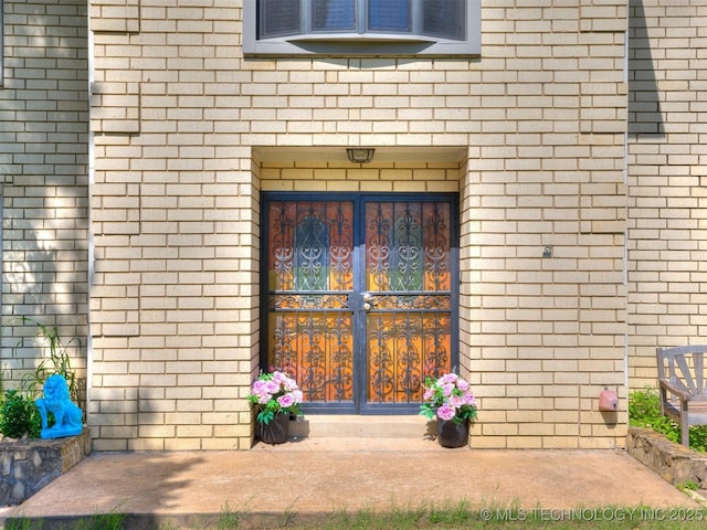 8934 S 41st W Ave, Tulsa, OK 74132 - entrance to property with brick siding