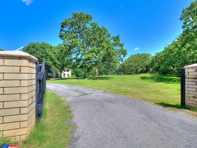 8934 S 41st W Ave, Tulsa, OK 74132 - view of asphalt driveway