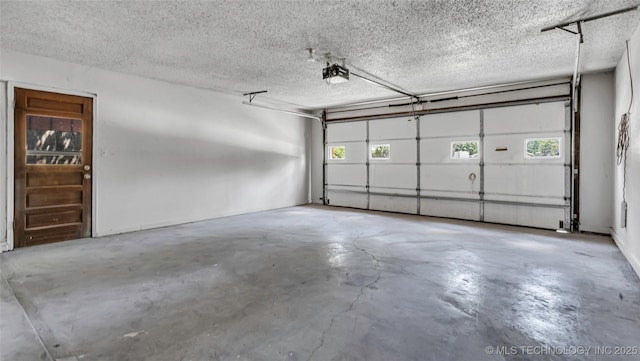 413 NW 15 NW, Ardmore, OK 73401 - garage with a garage door opener