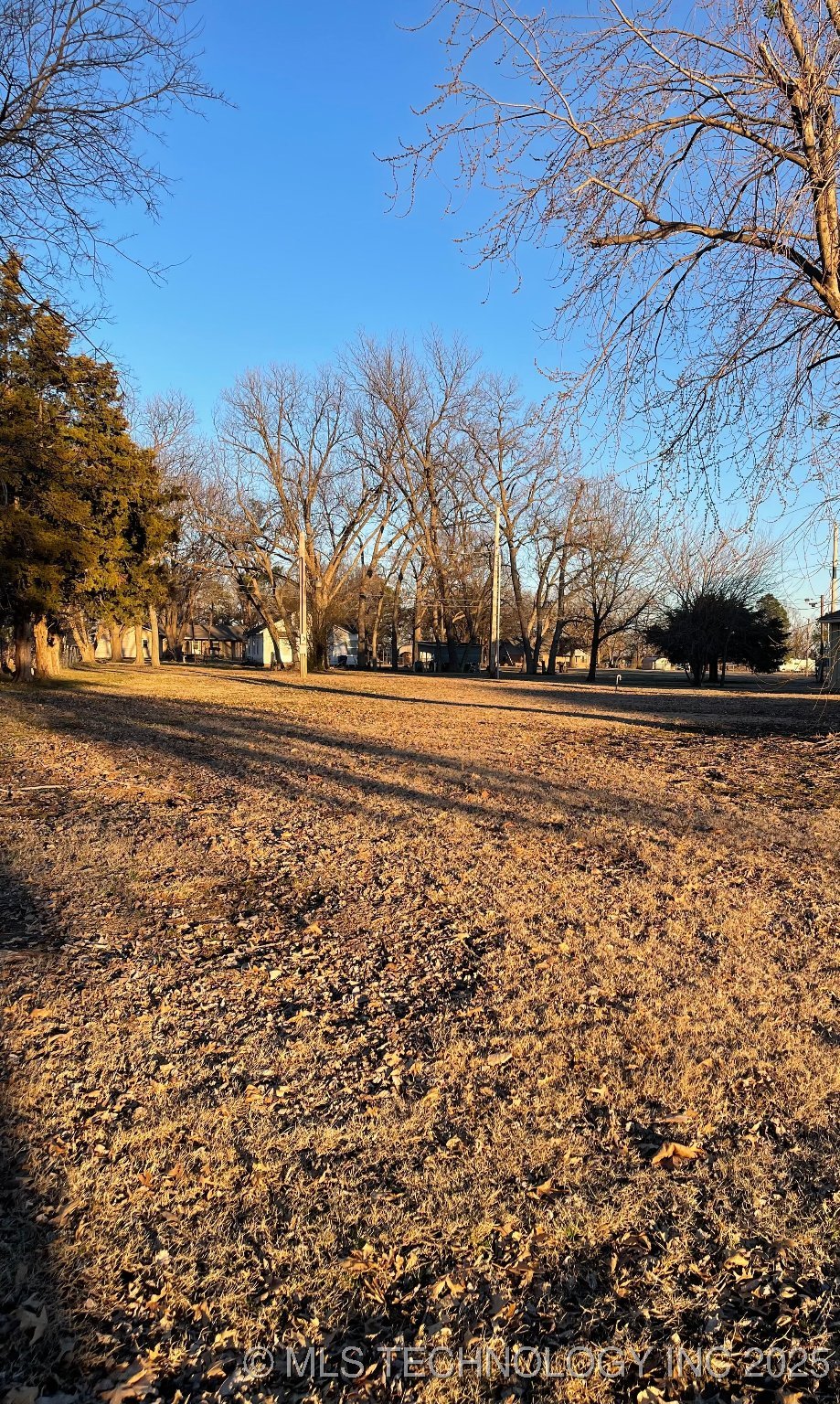 717 S A St, Morris, OK 74445