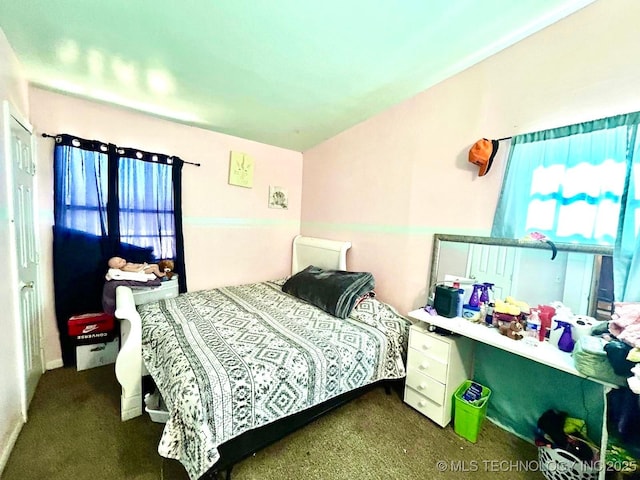 bedroom featuring carpet flooring