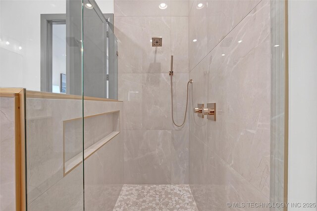 227 E 35th St, Tulsa, OK 74105 - full bath featuring a tile shower