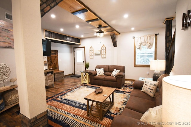 living area featuring ceiling fan, recessed lighting, wood finished floors, visible vents, and baseboards