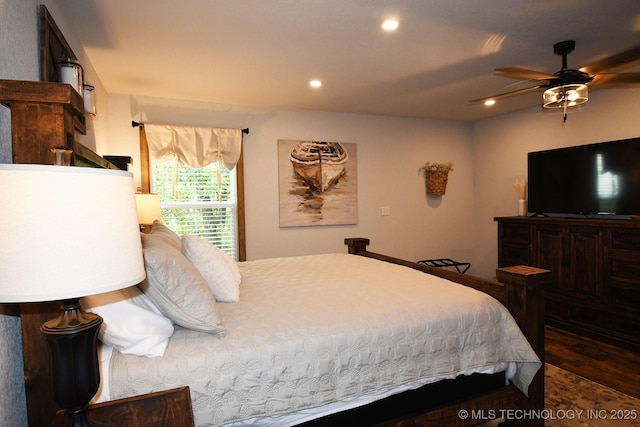 bedroom featuring ceiling fan, wood finished floors, and recessed lighting