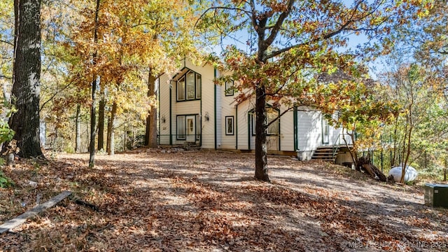 view of front of property with entry steps