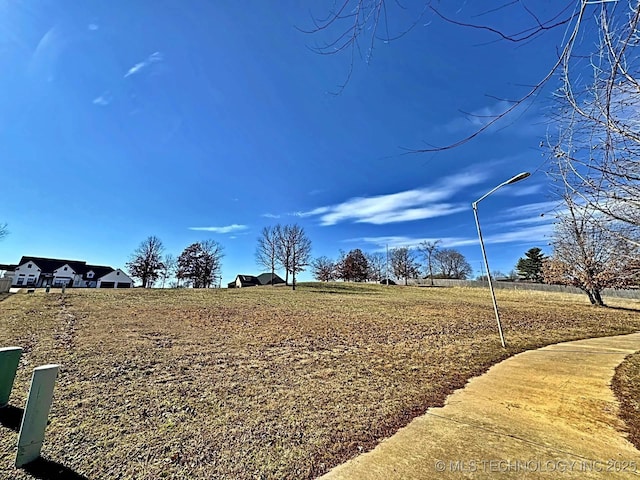 Listing photo 2 for 780 W Southlake Dr, Tahlequah OK 74464