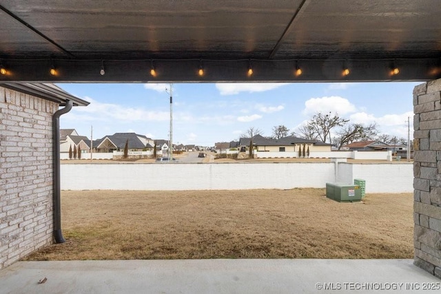 view of yard with a residential view