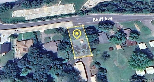 117 S Bluff Ave, Tahlequah, OK 74464 - aerial map of property and surrounding area