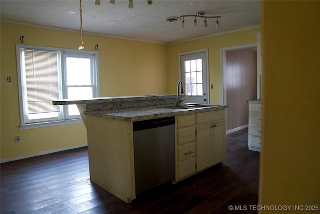 kitchen featuring dark wood-type flooring, a sink, visible vents, ornamental molding, and dishwasher