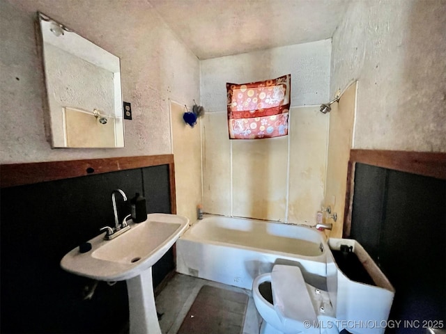 full bathroom with shower / bathing tub combination