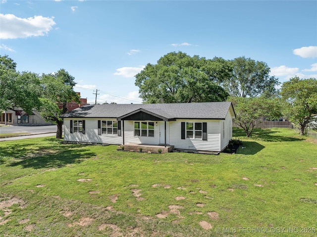 8301 E 133rd St S, Bixby, OK 74008 - view of front of home featuring fence and a front lawn
