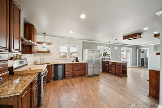 kitchen with light wood-style flooring, a sink, ornamental molding, appliances with stainless steel finishes, and open shelves