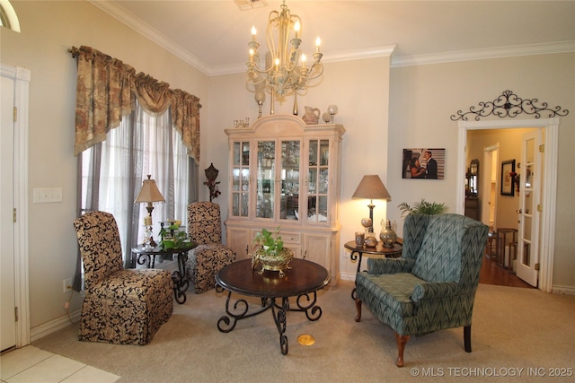 living area with carpet floors, a notable chandelier, crown molding, visible vents, and baseboards