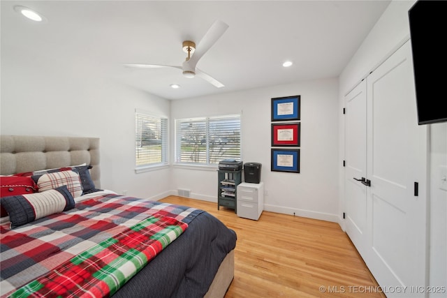 2808 E 37th Pl, Tulsa, OK 74105 - bedroom featuring light wood finished floors, recessed lighting, ceiling fan, and a closet