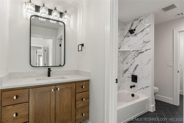 full bath featuring toilet, baseboards, visible vents, and vanity