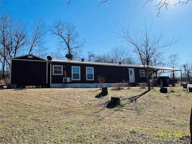 view of front of home featuring a carport