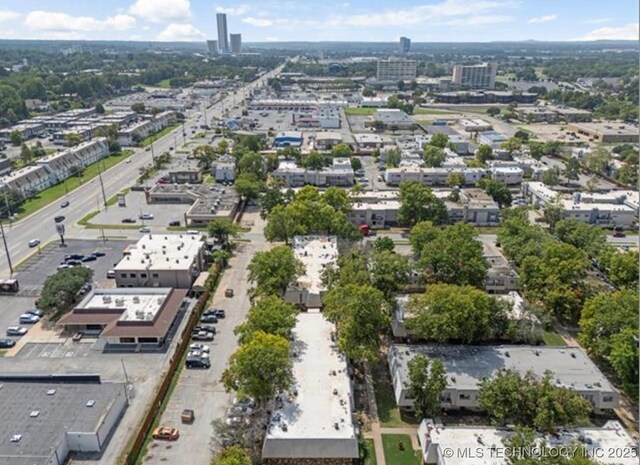 bird's eye view with a view of city