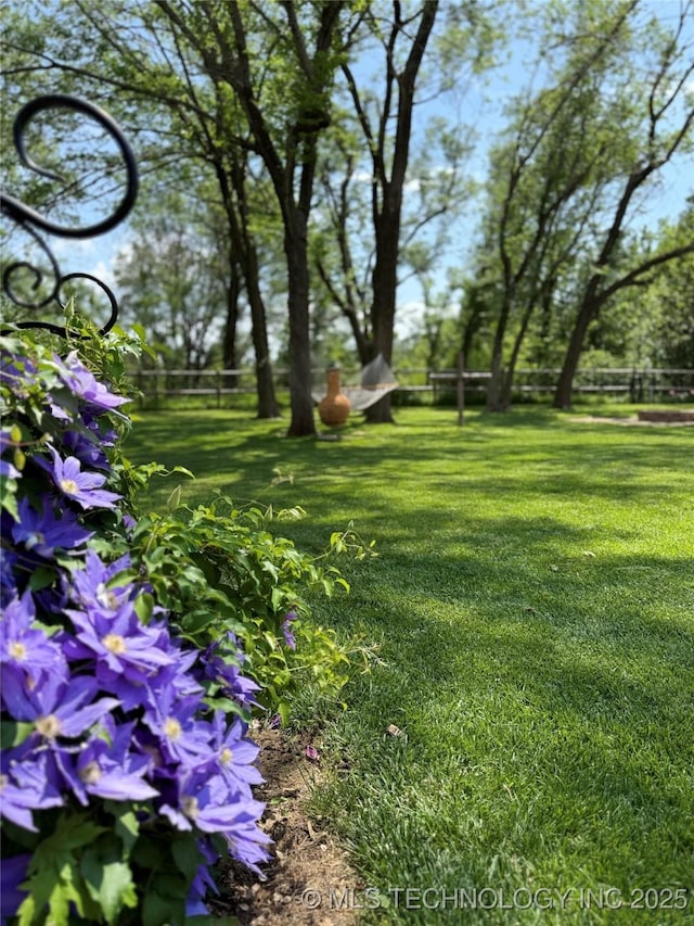 view of yard featuring fence
