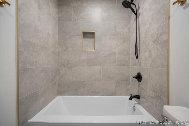 full bath with toilet and washtub / shower combination