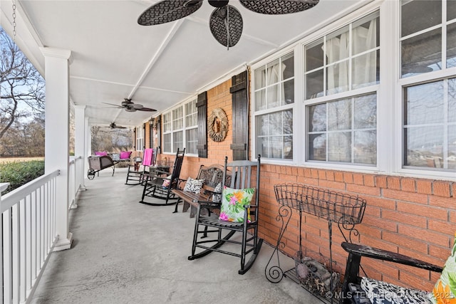 view of patio featuring covered porch and a ceiling fan