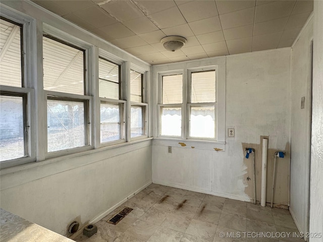 laundry room with visible vents and laundry area