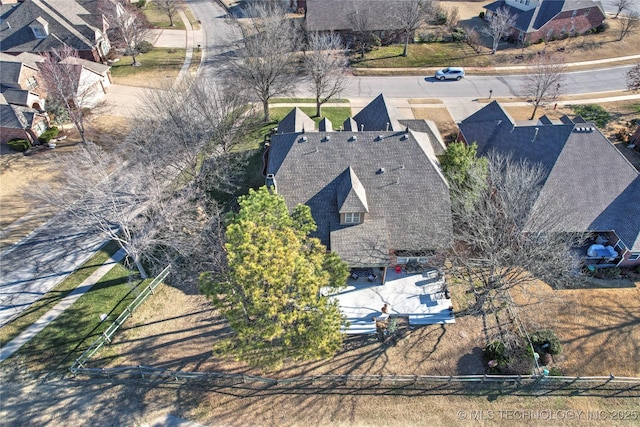 birds eye view of property featuring a residential view