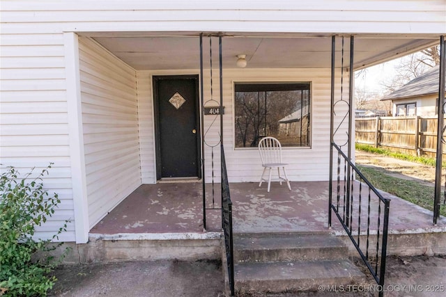 entrance to property with fence