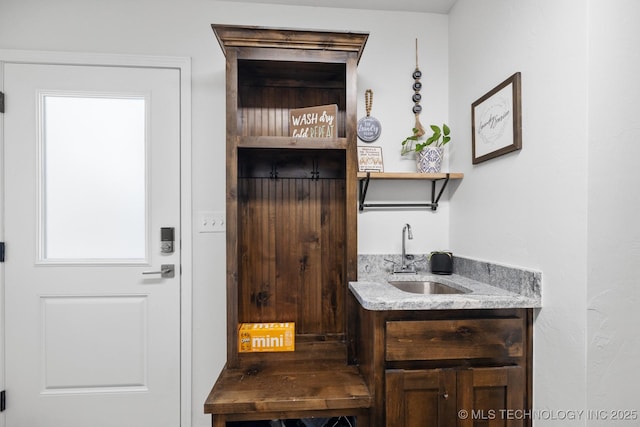 bathroom featuring a sink