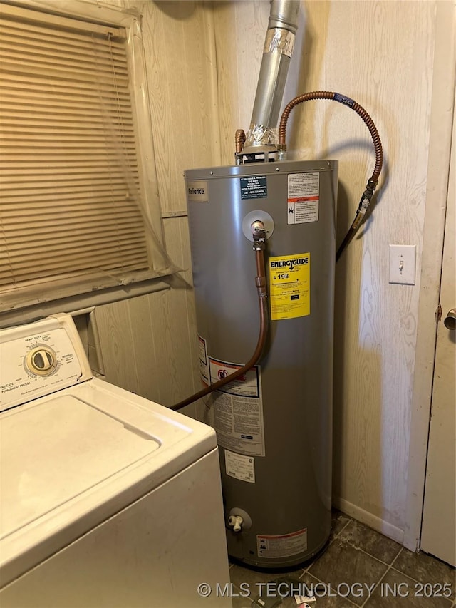 utility room with washer / dryer and water heater