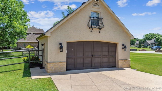 7161 Hackberry Rdg, Owasso, OK 74055 - view of detached garage