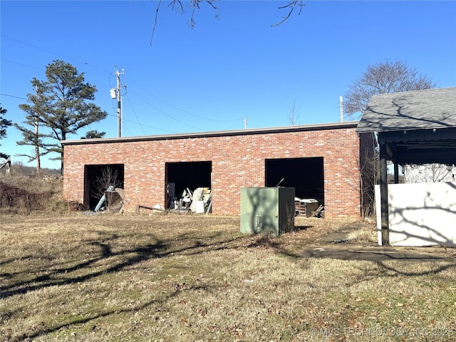 view of outbuilding