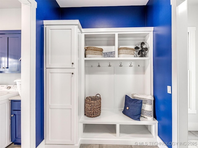 mudroom with washer / dryer