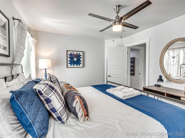 bedroom with a ceiling fan