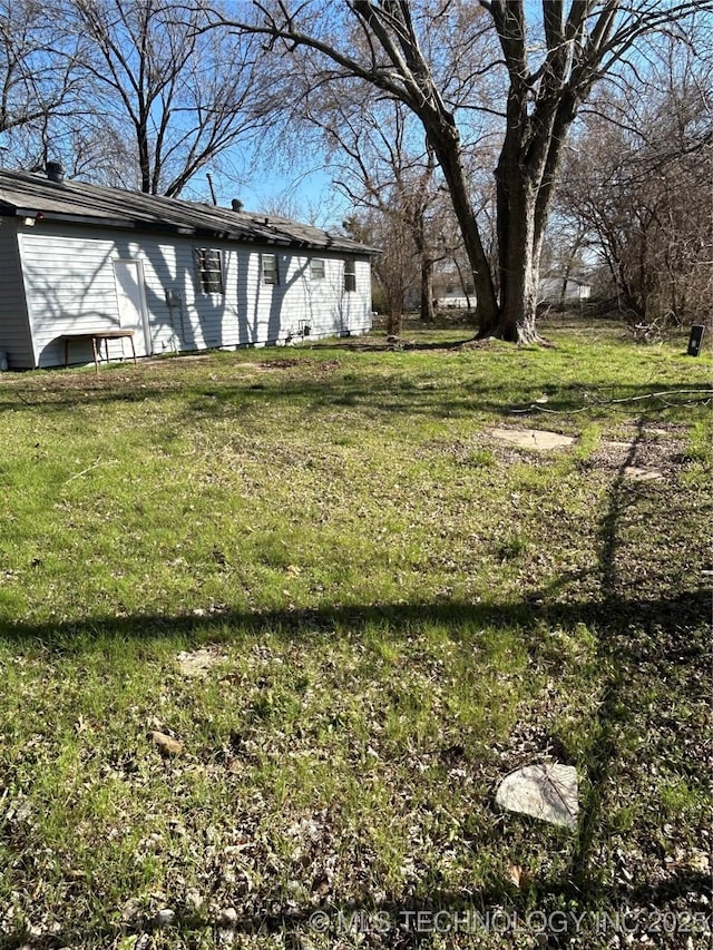 339 W 62nd St N, Tulsa, OK 74126 - view of yard