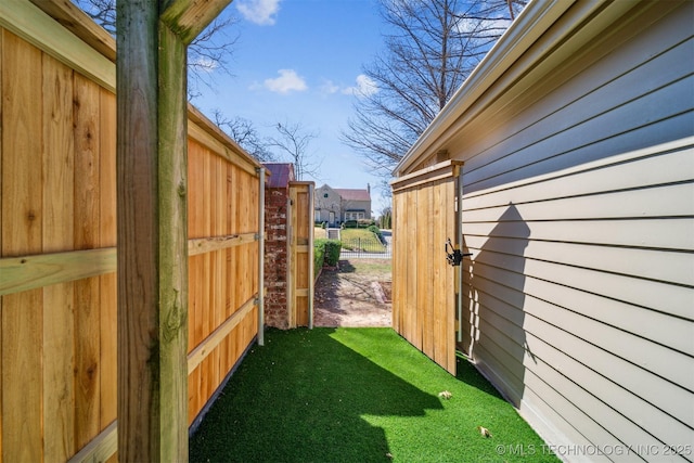 219 E 28th St, Tulsa, OK 74114 - view of yard