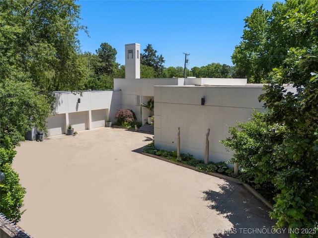 2440 E 47th Pl, Tulsa, OK 74105 - view of patio / terrace