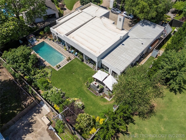 2440 E 47th Pl, Tulsa, OK 74105 - view of subject property featuring a pool