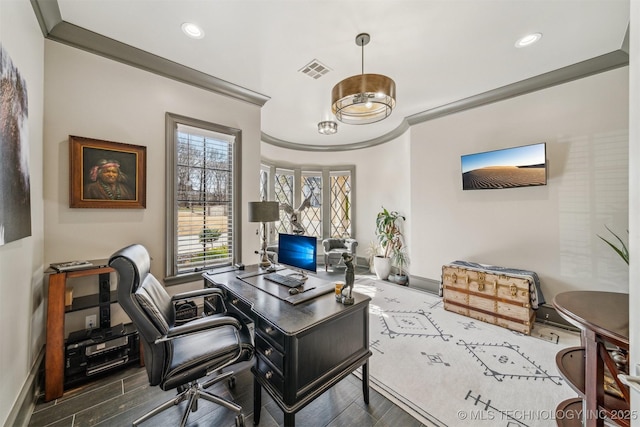 office space with visible vents, dark wood-style floors, recessed lighting, crown molding, and baseboards