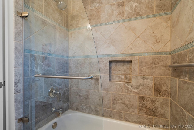 full bath with shower / tub combination