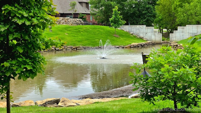3828 W Orlando St, Broken Arrow, OK 74011 - water view with fence