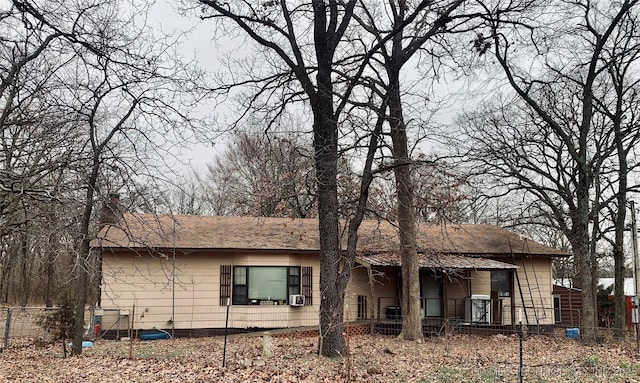 view of front of house with a porch