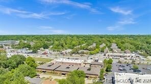 4331 S Norfolk Ave, Tulsa, OK 74105 - aerial view of a heavily wooded area
