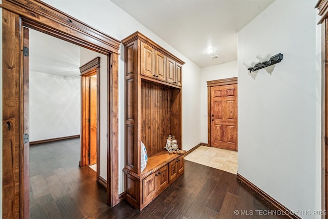 2365 Deer Run, Chouteau, OK 74337 - mudroom with wood-type flooring and baseboards